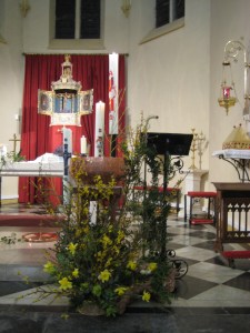 Cierges pascals des trois paroisses du secteur des Hauteurs